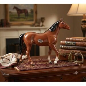 Enesco Thoroughbred Horse Figurine Vintage Ceramic Bay Souvenir Amana Iowa 6x7